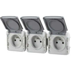 Triple Prise Avec Terre étanche Plexo, LEGRAND