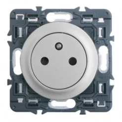 Legrand Céliane – Prise 2P+T Surface Affleurante – Ensemble Titane à Griffes – à Composer
