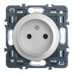 Legrand Céliane – Prise 2P Standard – Sans Terre – Ensemble Titane à Composer
