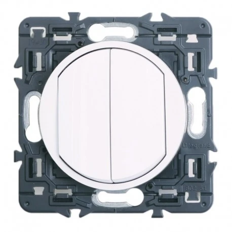 Legrand Céliane – Va Et Vient + Bouton Poussoir 6A – Ensemble Blanc à Composer 1 Legrand Céliane – Va Et Vient + Bouton Poussoir 6A – Ensemble Blanc à Composer